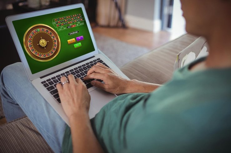 Gaple Online gameplay on max77 login mobile app with live dealer stream and bet controls